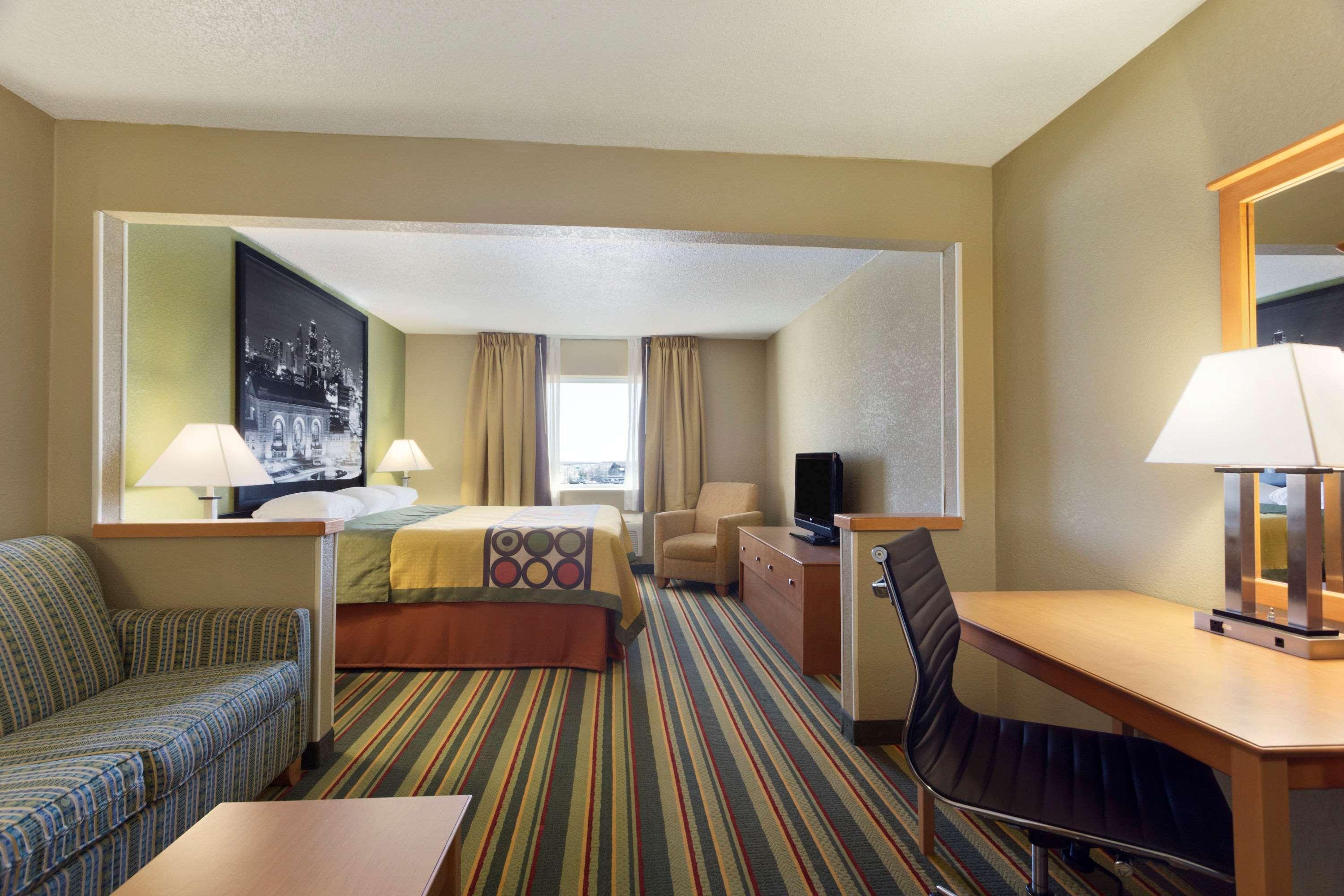 ซูเปอร์ 8 บาย วินด์แฮม ลีส์ ซัมมิต Motel ลีสซัมมิท ภายนอก รูปภาพ